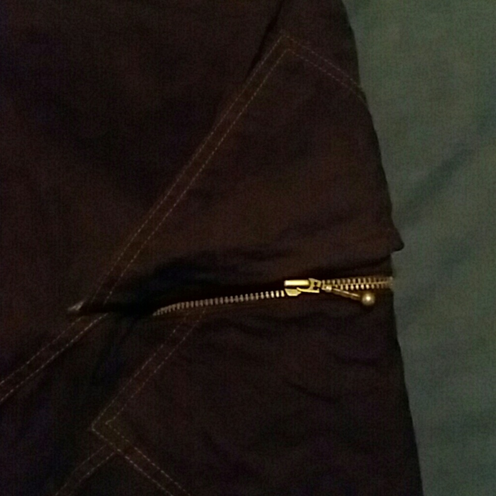 Shorts - Picture 4 of 8